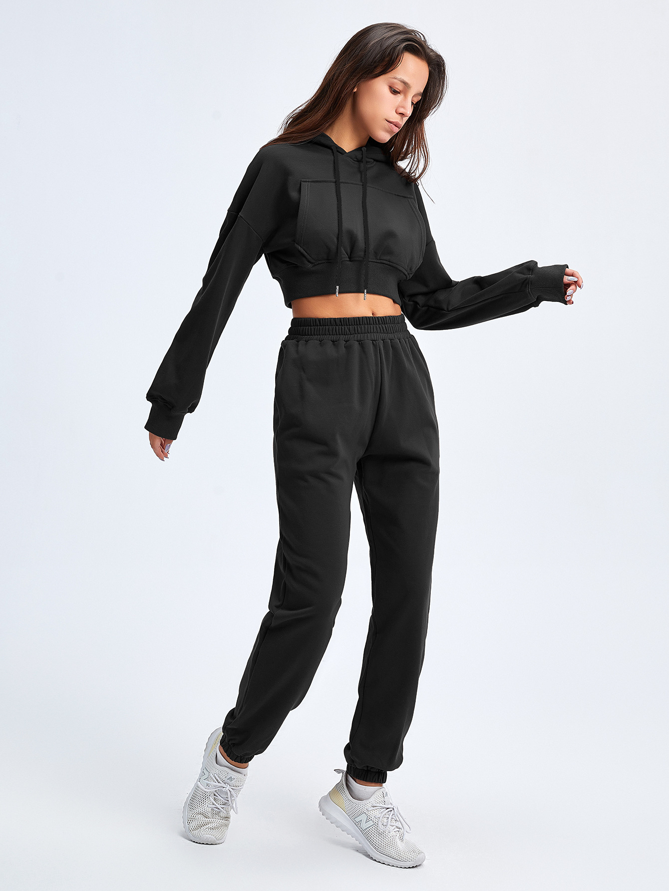 Sporty Womens Tracksuit Set With Black Cropped Hoodie And Sweatpants Crop  Top And Jogger Outfits For Casual Wear From Appletree_, $18.49